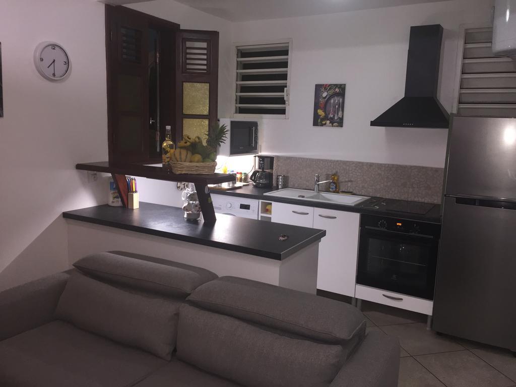 Location Guadeloupe Appartement Le Gosier  Buitenkant foto