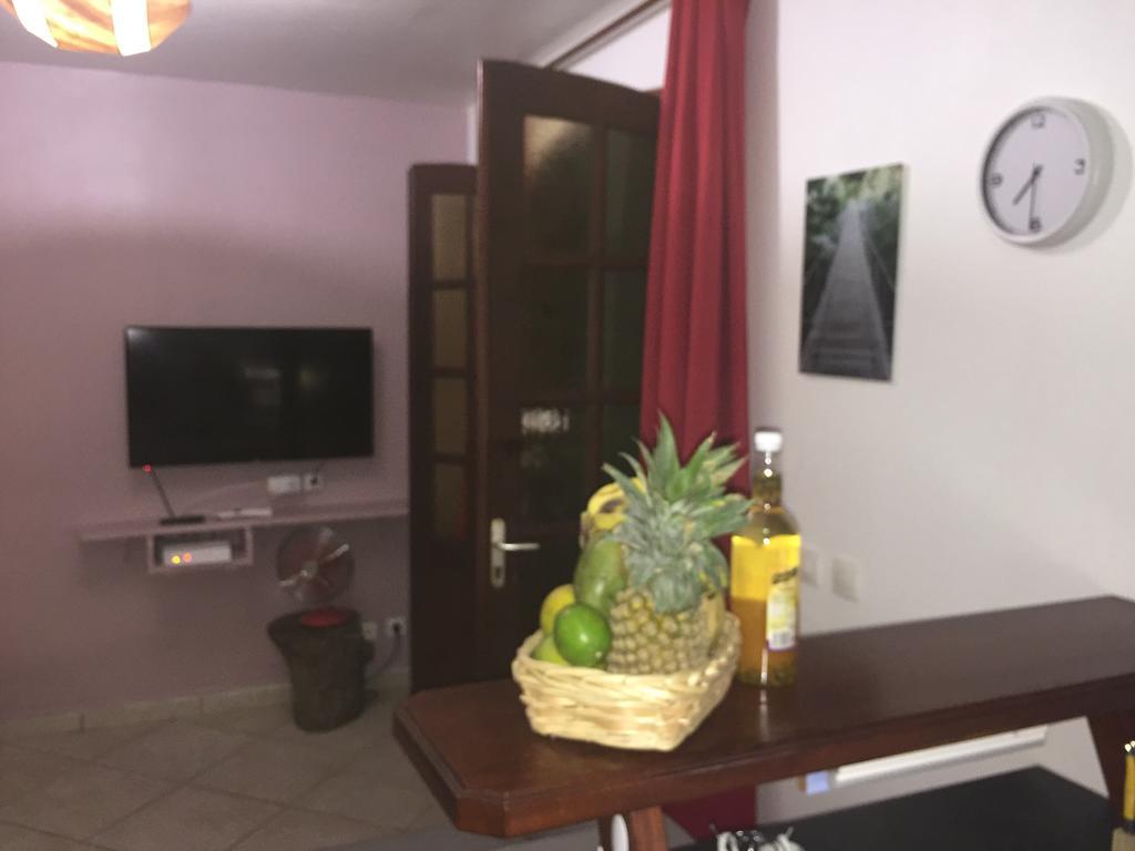 Location Guadeloupe Appartement Le Gosier  Buitenkant foto