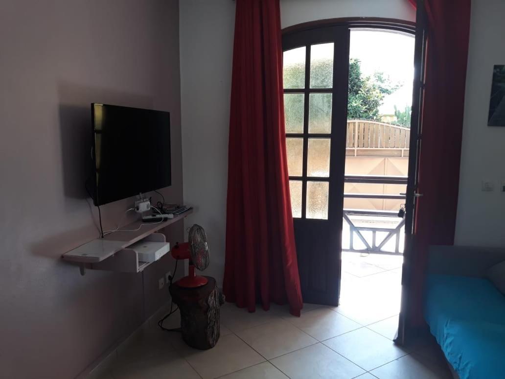 Location Guadeloupe Appartement Le Gosier  Buitenkant foto