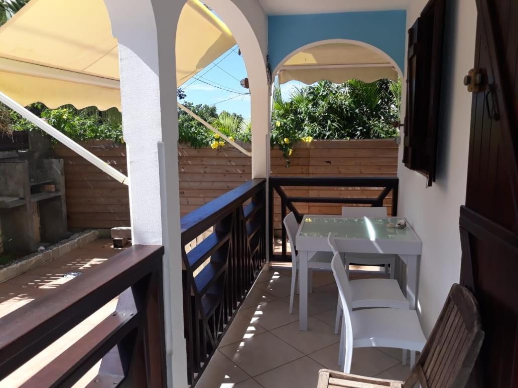 Location Guadeloupe Appartement Le Gosier  Buitenkant foto